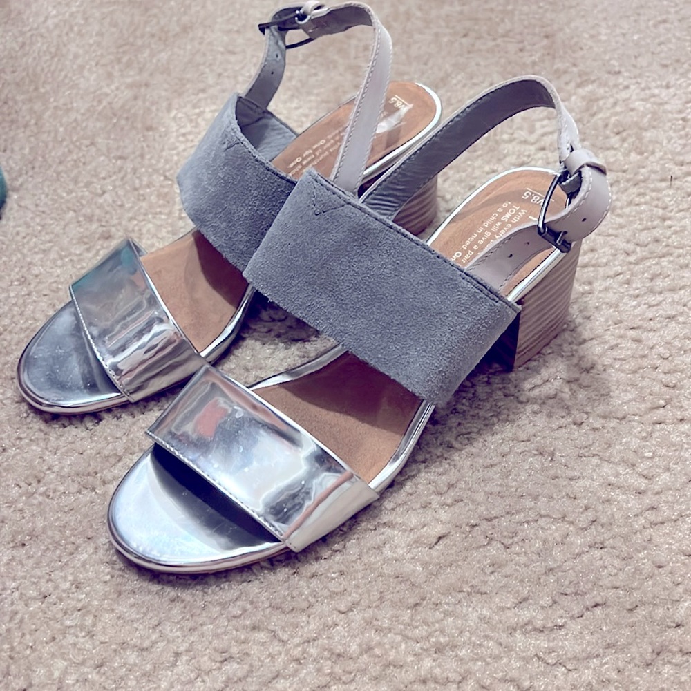 Toms heels